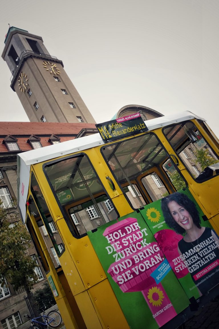 Adventsfreude: Neue Expressbusse für Spandau